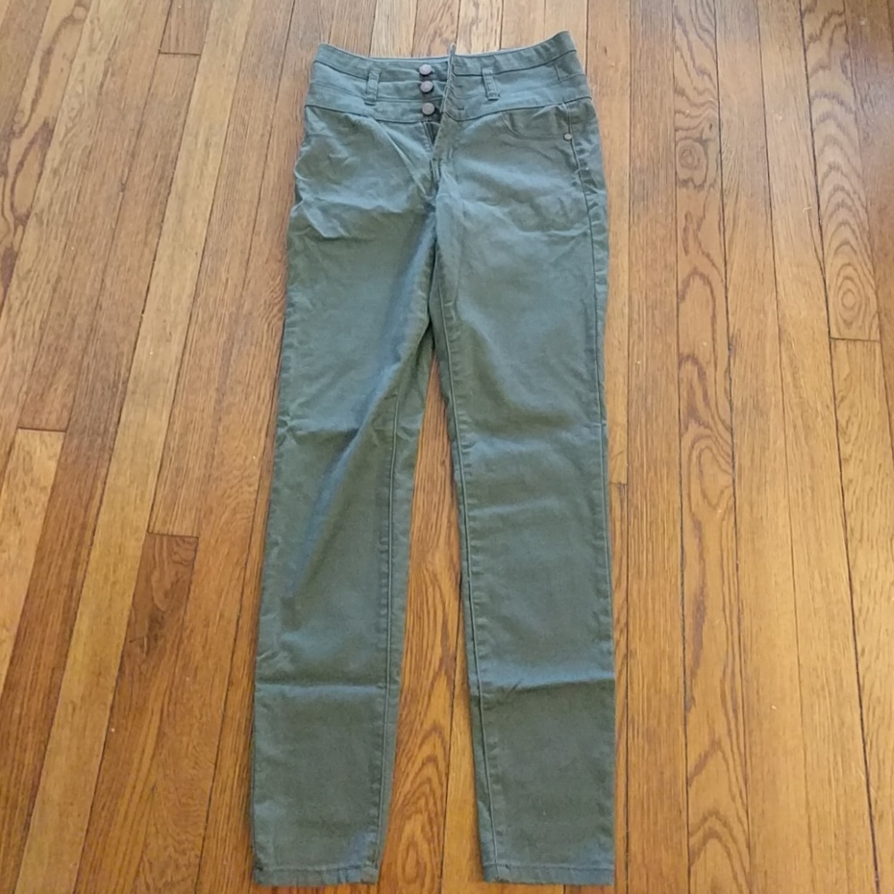 High Waist Triple Button Jean